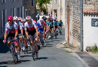 Competition, race, cycling - credit Simon Elliott