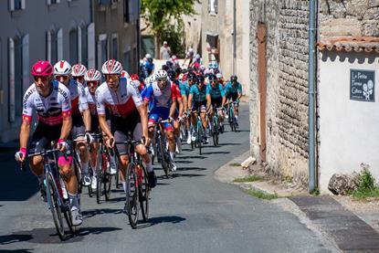 Competition, race, cycling - credit Simon Elliott