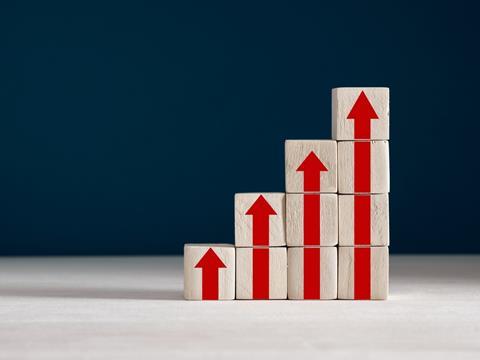 Increase, growth, consolidation, arrows